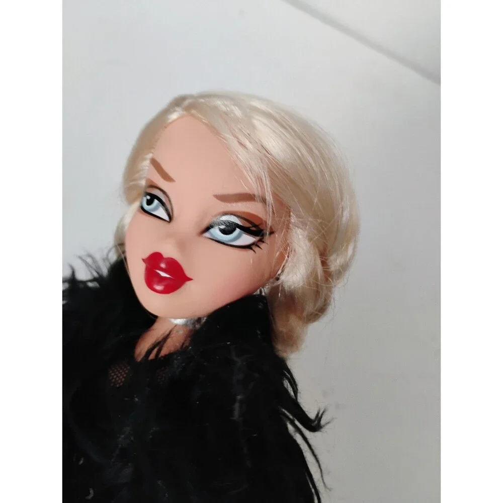 Bratz Cloe Designer Hayden Williams MGA 2018 Collaboration Doll Toy